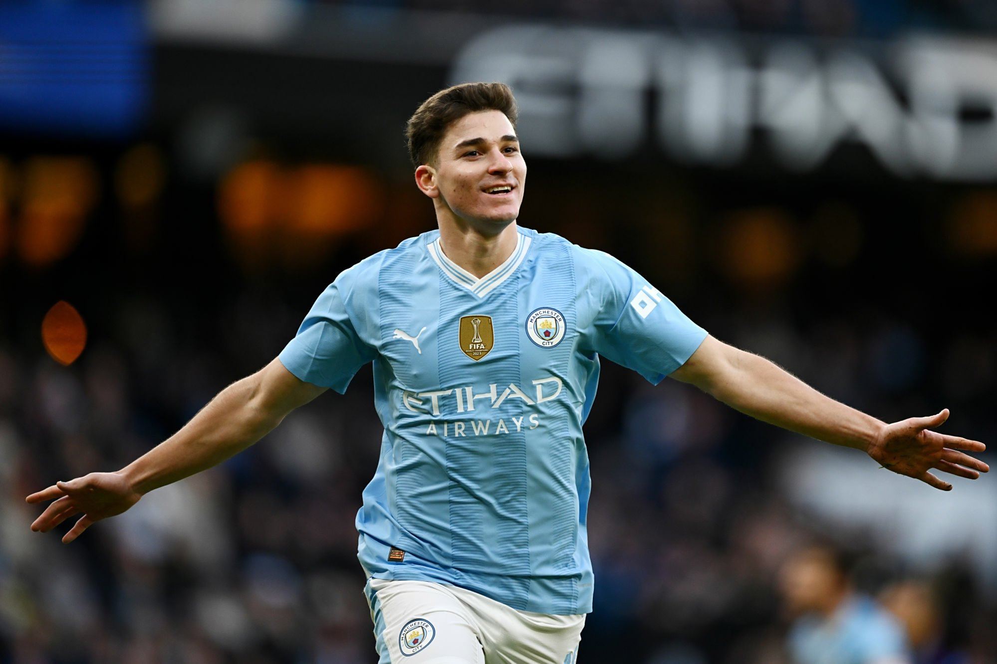 雷火电竞 -关于今晨足总杯传出新动向，多伦多猛龙刷新队史纪录，管理层表态：压力陡增，训练强度明显提升的信息